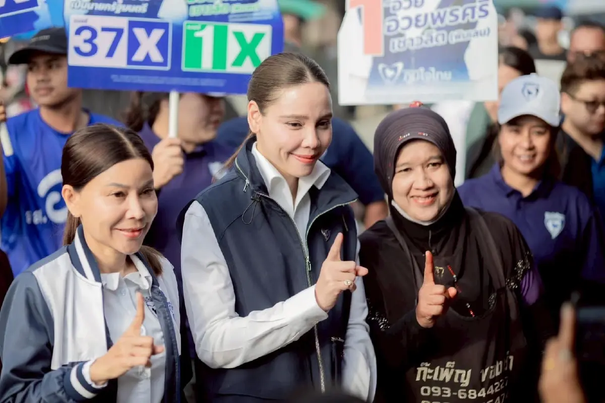 'ซาบีดา'อ้อนคนเมืองคอน ส่ง 2 ผู้สมัคร สส.ภท. เข้าสภาฯ เลือกทั้งคนและพรรค