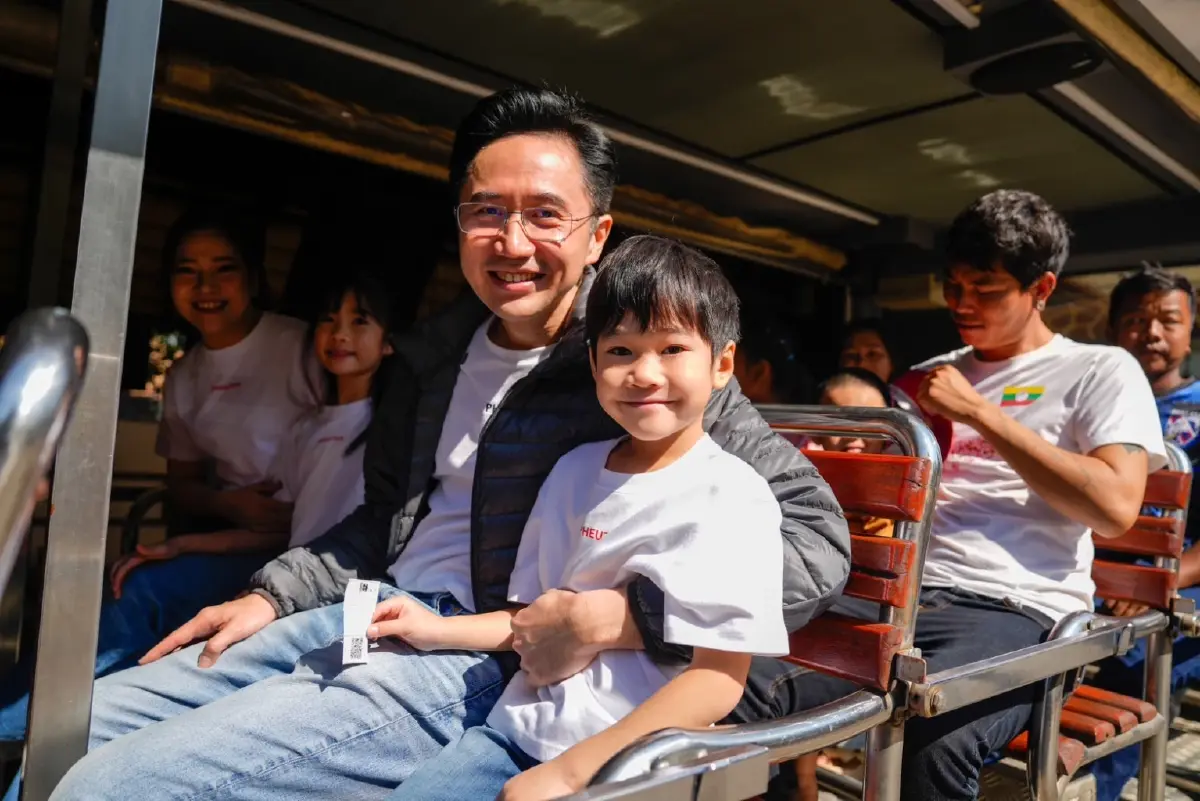 ‘ยศชนัน’ สวมบทพ่อพาลูกเที่ยววันเด็ก ชมสวนสัตว์ไนท์ซาฟารี