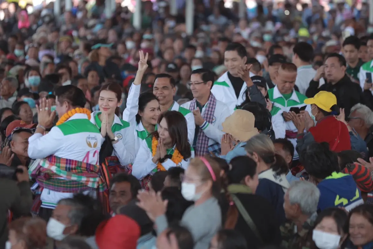  “ธรรมนัส-นฤมล“ลั่นกลางร้อยเอ็ด เดินหน้าเปลี่ยน ส.ป.ก.เป็นโฉนด