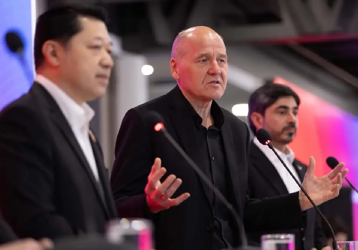 ‘ซิกเว่-ศุภชัย’ เปิดวิชั่น ‘อไรซ์ กรุ๊ป’  ปักธง 3 เสาหลัก โทรคม คลาวด์ ดาต้าเซนเตอร์ ฟินเทค