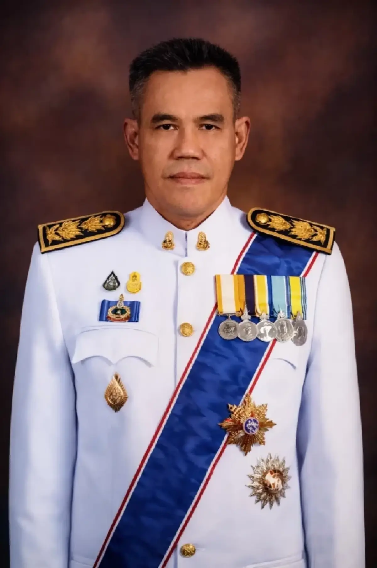 โปรดเกล้าฯ 'สุรพงษ์' เลขา ป.ป.ช.ใหม่ เปิดประวัติ ผู้ว่าคดีชั้น 14