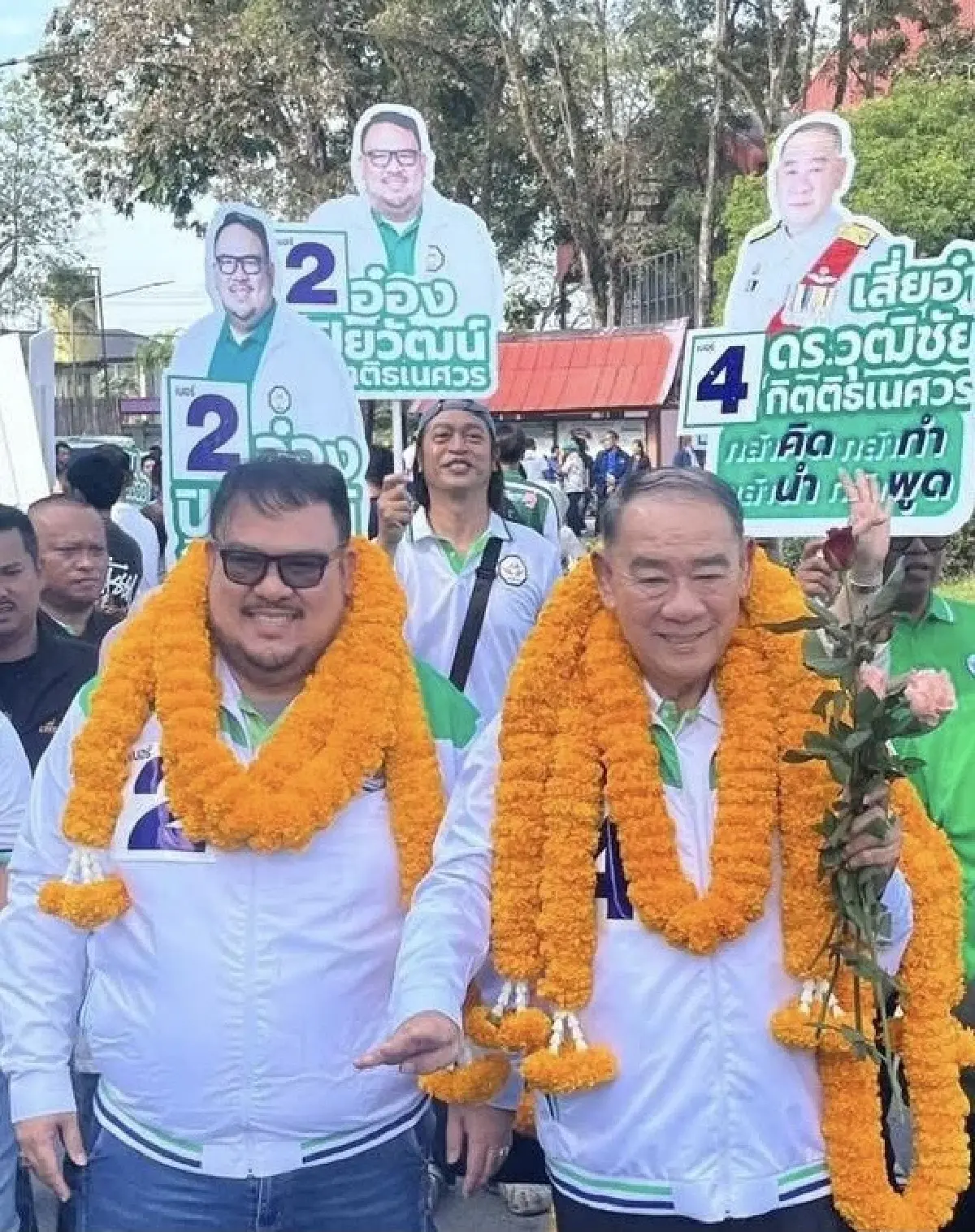 สนามนี้ไม่มี 'แดง' ดราม่า 'บ้านใหญ่' นครนายก