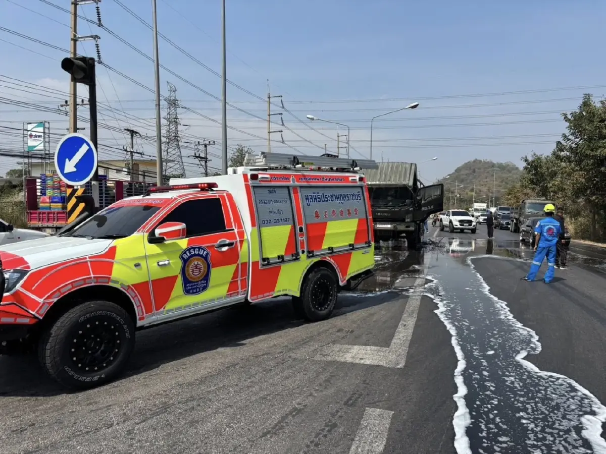 ระทึก  'ไฟไหม้รถทหาร' บนถนนเขาแก่นจันทร์ เมืองราชบุรี