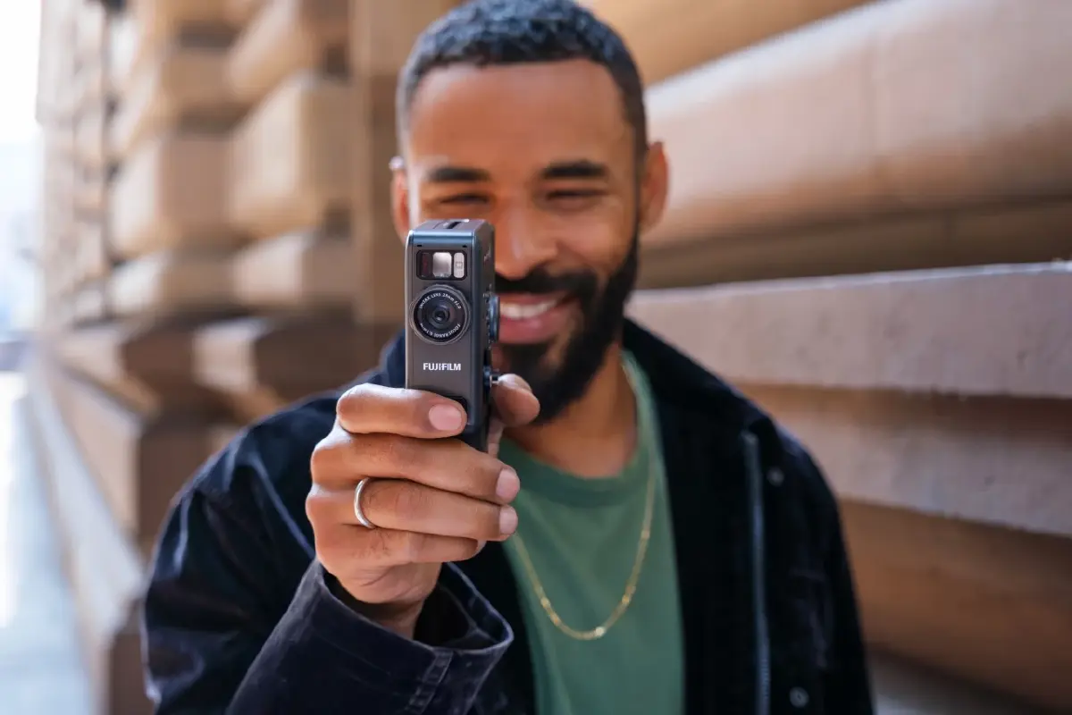 กล้องย้อนวัย 'instax mini Evo Cinema' กล้องอินสแตนท์ถ่ายวิดีโอได้