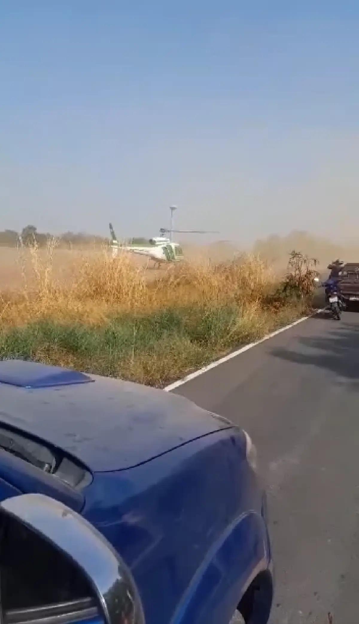 ด่วน เฮลิคอปเตอร์กระทรวงเกษตร เครื่องขัดข้อง ลงจอดฉุกเฉินทุ่งนา