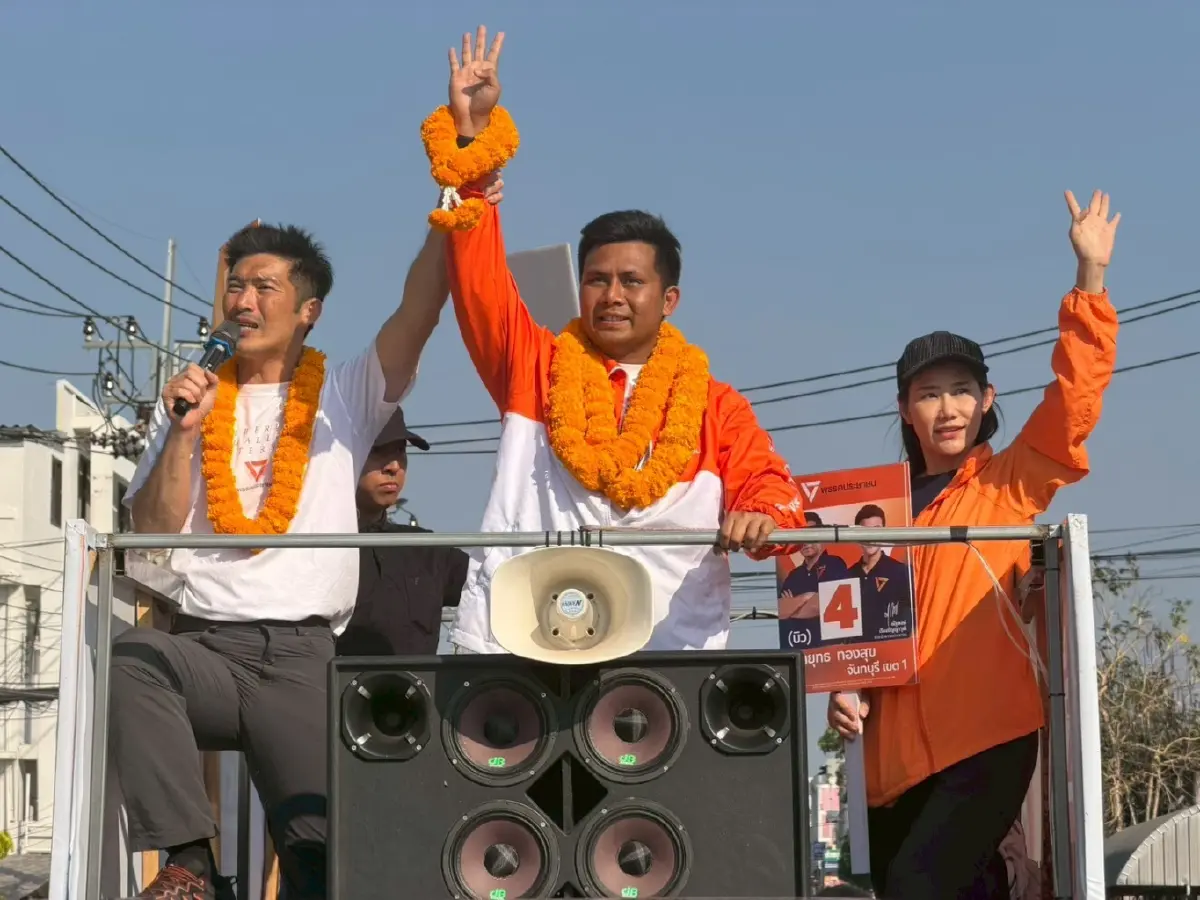 'ธนาธร' ชูมาตรการ 'โลกล้อมกัมพูชา' เดินหน้าปราบทุนเทา-สแกมเมอร์