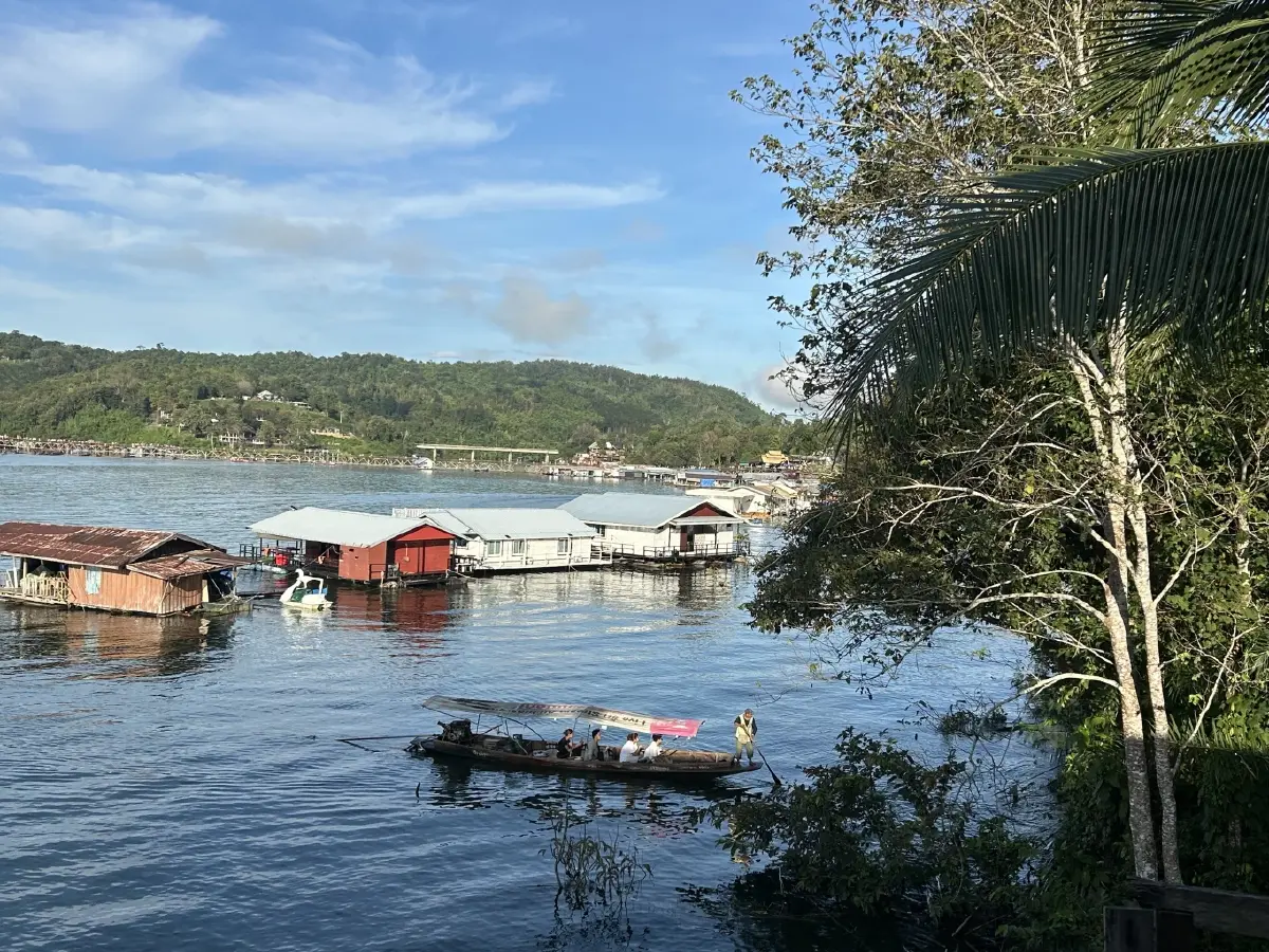 ชวนเที่ยว 'สังขละบุรี' เมืองสามหมอก ดินแดนสามวัฒนธรรม