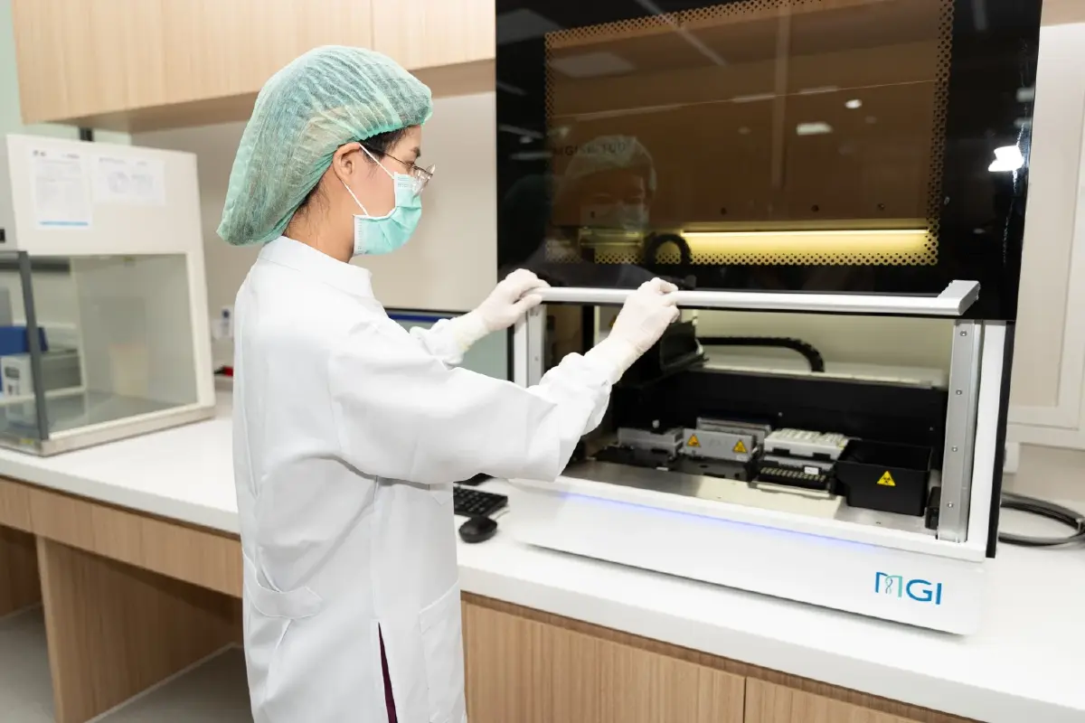 เมดพาร์ค 'เปิดห้องปฏิบัติการจีโนมิกส์' รักษามะเร็งแบบมุ่งเป้า