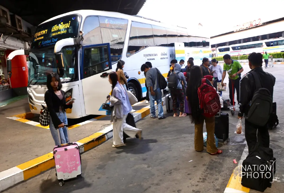 คนเยอะ หมอชิต 2 ประชาชนแห่กลับเข้ากรุงเทพ หลังกลับบ้านปีใหม่ 2569