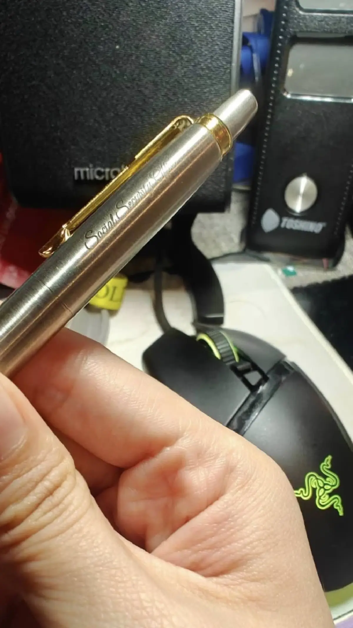 เปิดตัวเอกชนขาย ‘ปากกา’ สปส. 500 ด้าม 2.4 แสน – เคยได้งานรัฐ 12.1 ล้าน