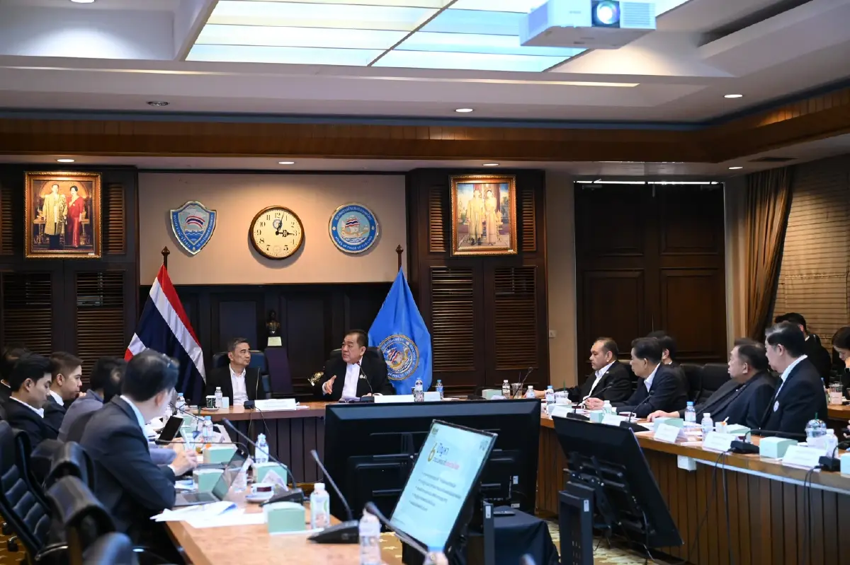 หอการค้าไทยถกพรรคประชาธิปัตย์ เสนอ 6 วาระแห่งชาติเร่งด่วน หนุนเศรษฐกิจโปร่งใส