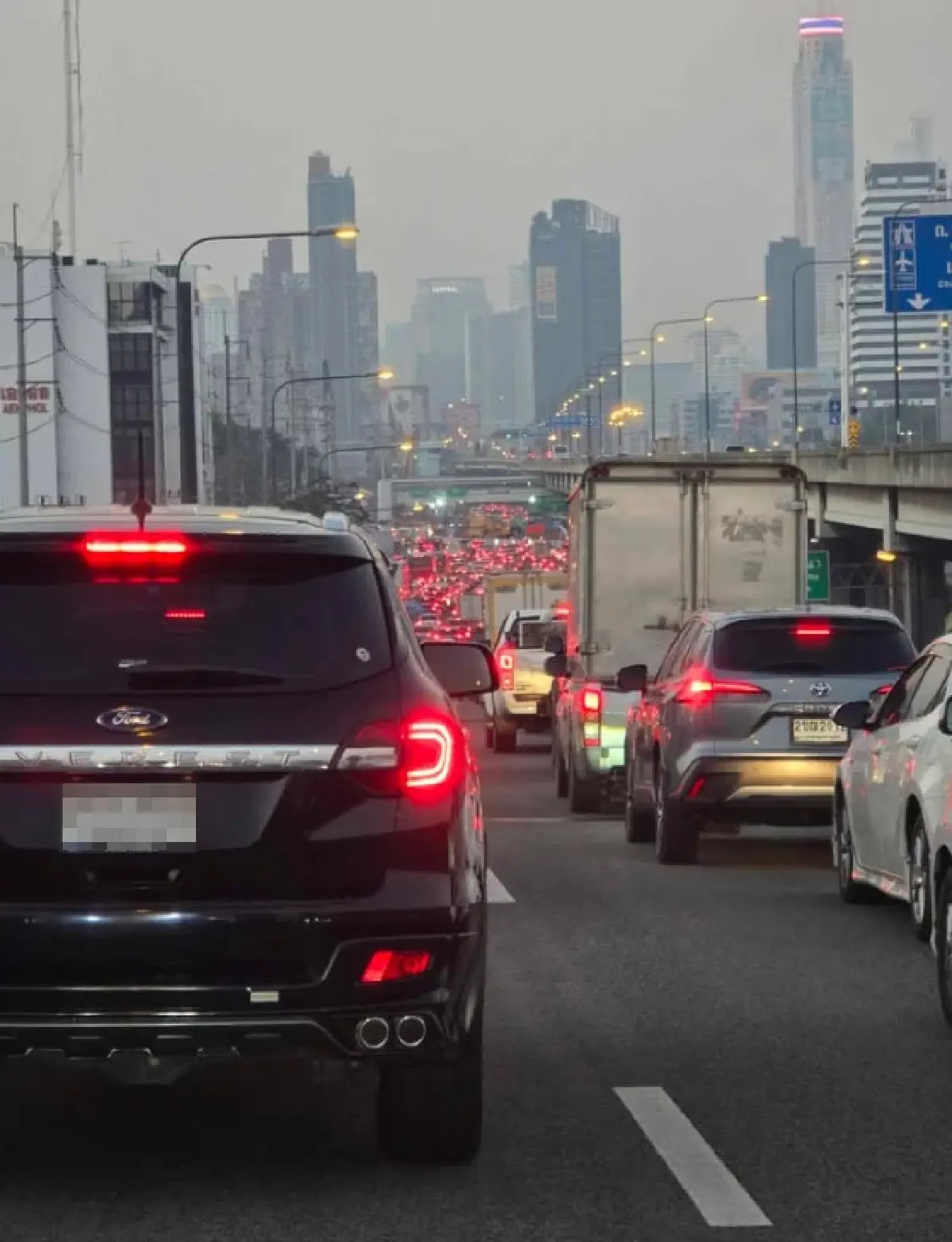 ใครใช้เส้นวิภาวดีมีหนาว รถติดแล้ว ยกระดับอุตราภิมุข (โทล์ลเวย์)