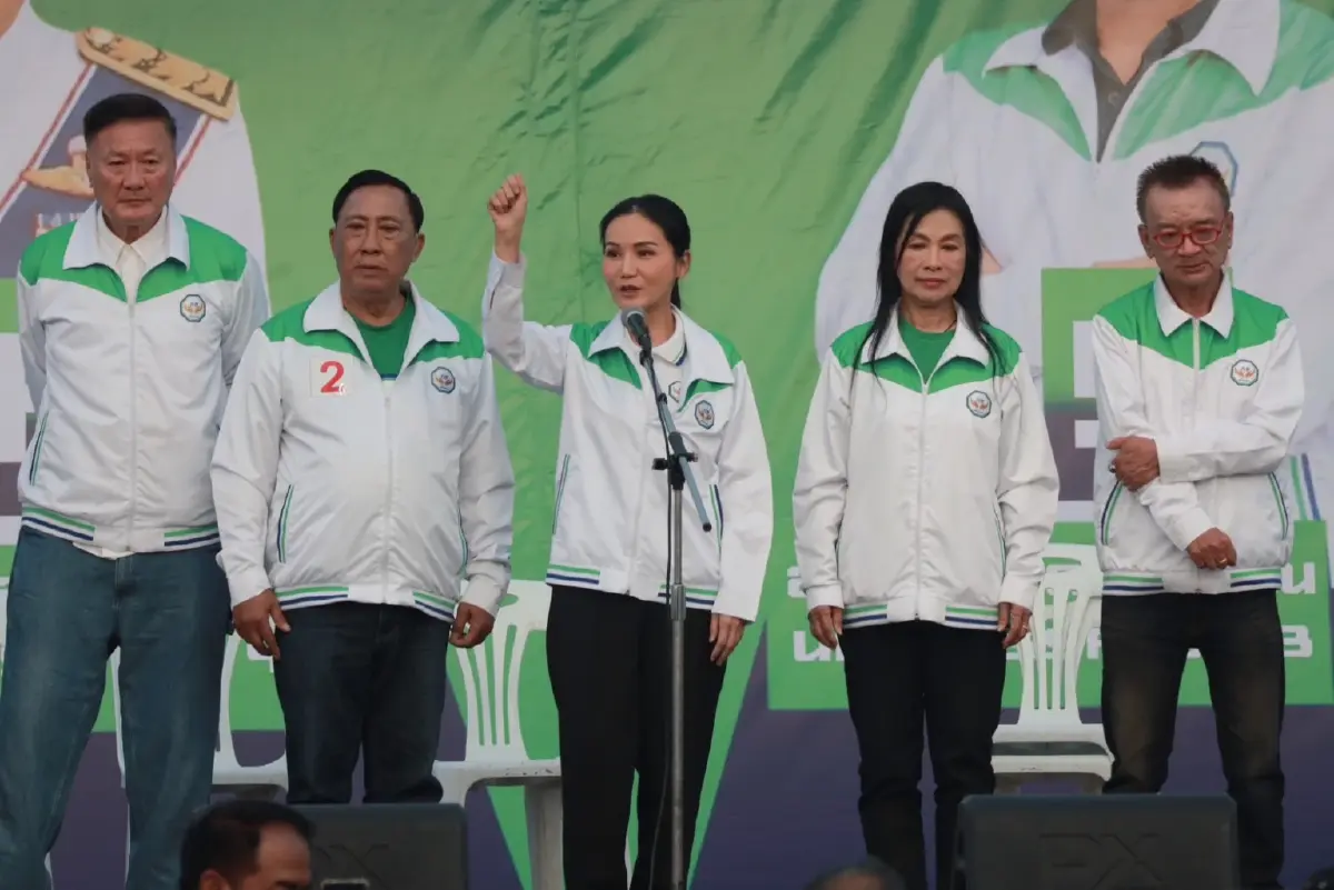 ‘ธรรมนัส”นำกล้าธรรมเปิดเวที นครสวรรค์ ชู โฉนดครุฑแดง–ธ.ประชาชน