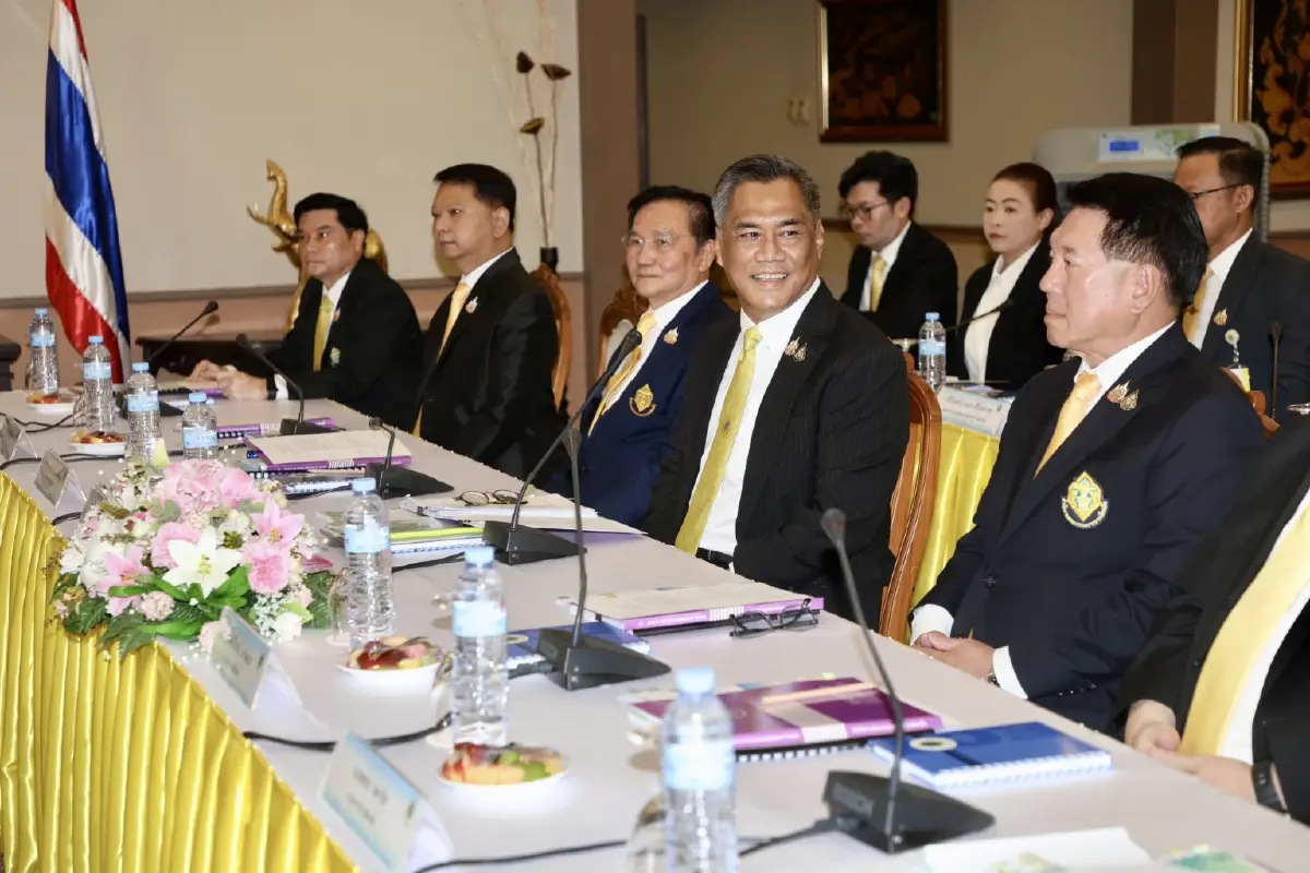 เอฟเฟกต์ คดี​ ‘ภูมิธรรม-ทวี’  สะเทือน ‘กกต.-เลือกตั้ง69’