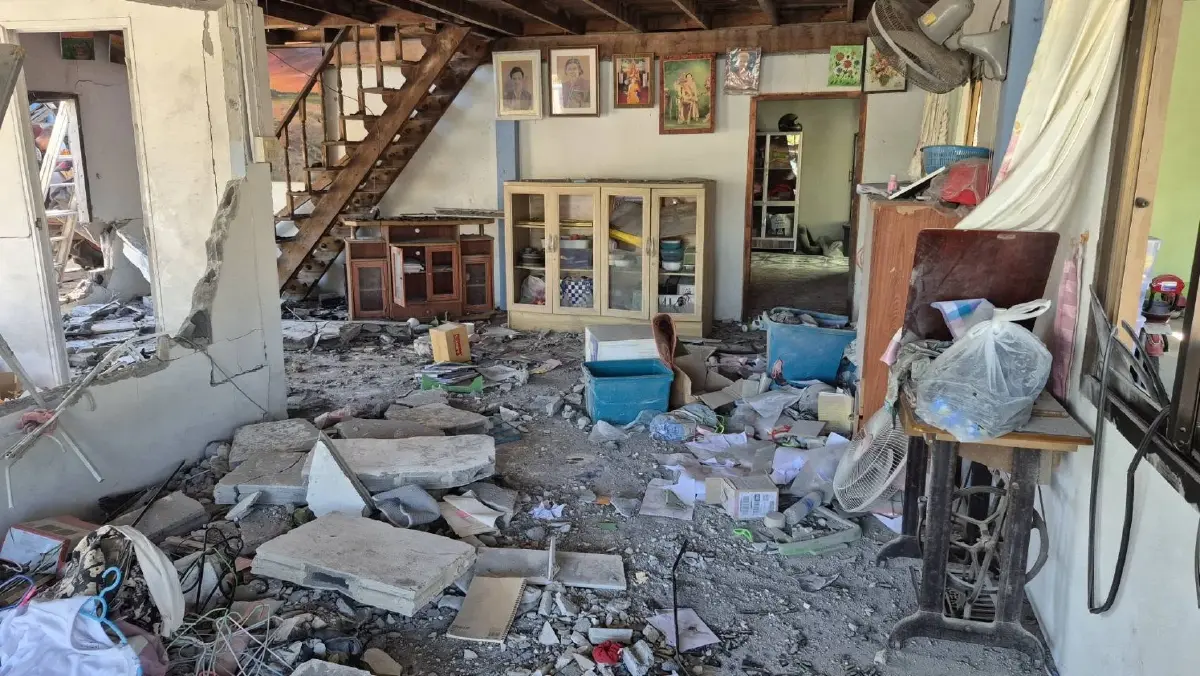 บ้านเรือนพัง 247 หลัง ศรีสะเกษโดนกัมพูชาถล่ม สำรวจเหตุปะทะชายแดน