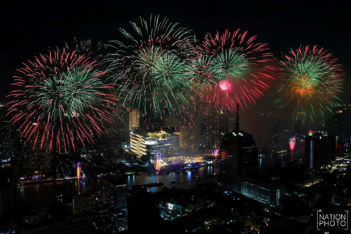 สวัสดีปีใหม่ 2569 ภาพชุด พลุปีใหม่ โค้งน้ำเจ้าพระยา เคาท์ดาวน์ 2026