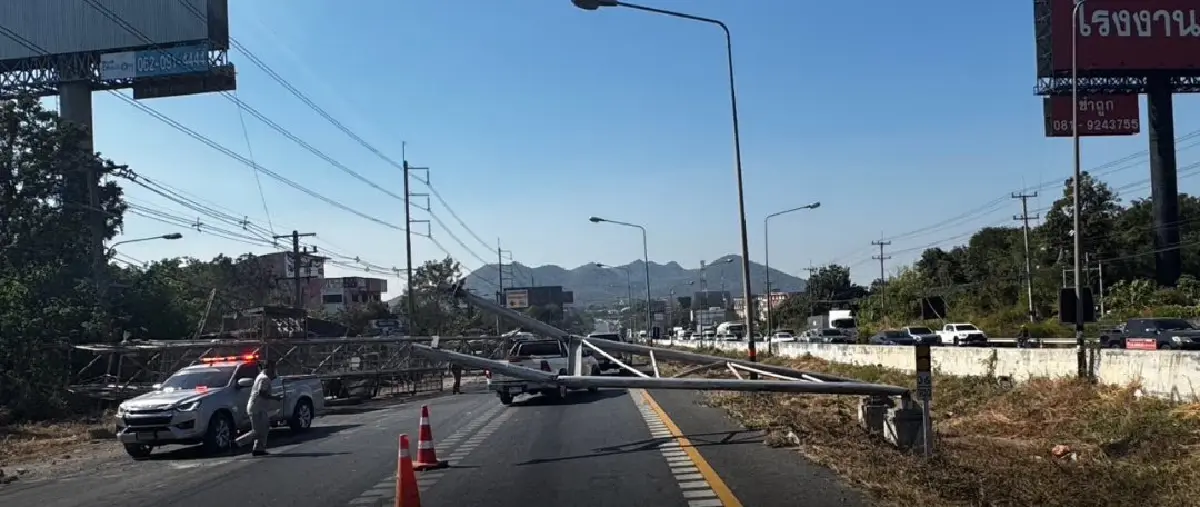 เลี่ยงเลย! ปิดถนนมิตรภาพ ขาเข้า กรุงเทพ กู้ซากรถพ่วง คาดรถติดสะสม