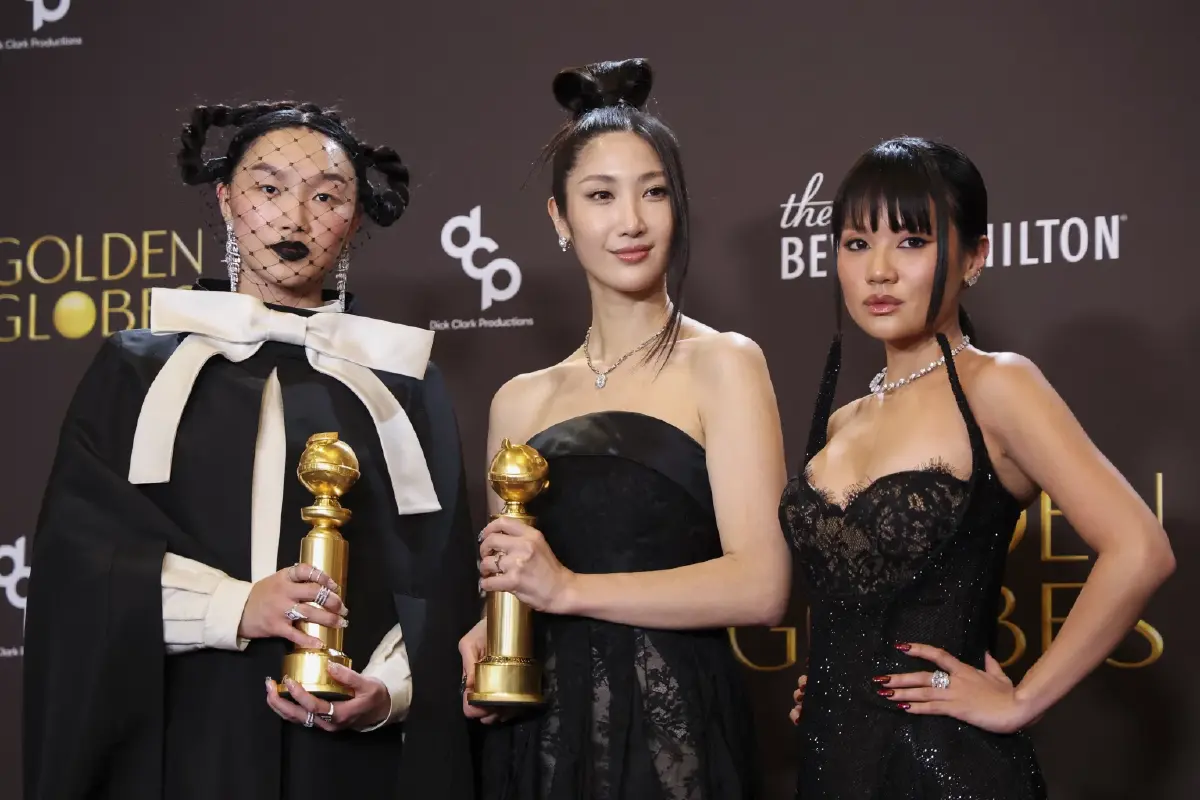 'KPOP Demon Hunters และเพลง Golden' ชนะรางวัลลูกโลกทองคำ