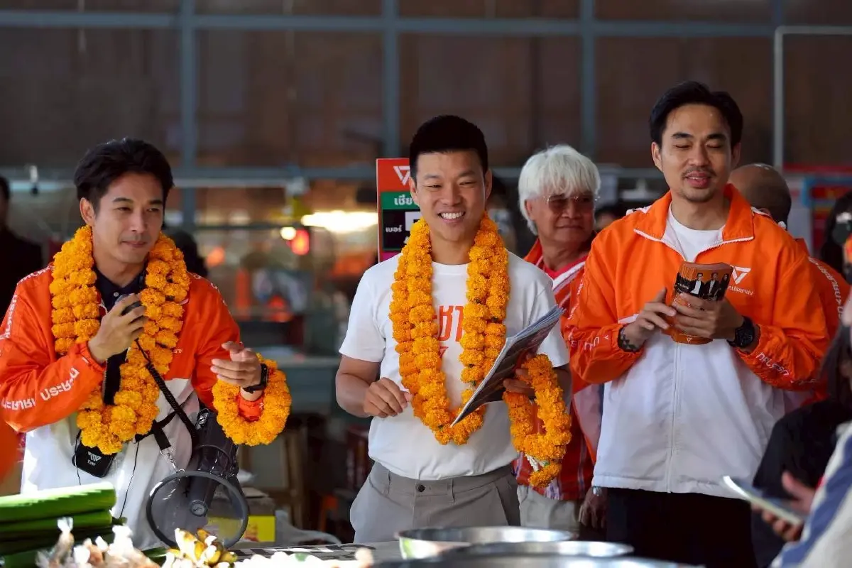 'เท้ง' หาเสียงเชียงใหม่ - 'พิธา' ลุยเบอร์ลิน ปลุกคนไปเลือกตั้ง