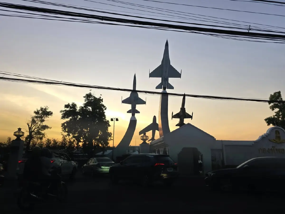 พหลโยธิน รถติด ผู้ปกครอง พาลูกหลาน เที่ยวงานวันเด็ก 69 กองทัพอากาศ