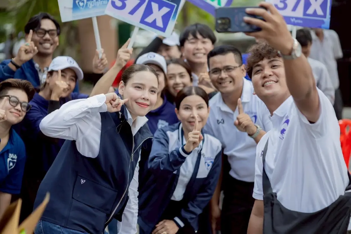 'ซาบีดา'อ้อนคนเมืองคอน ส่ง 2 ผู้สมัคร สส.ภท. เข้าสภาฯ เลือกทั้งคนและพรรค