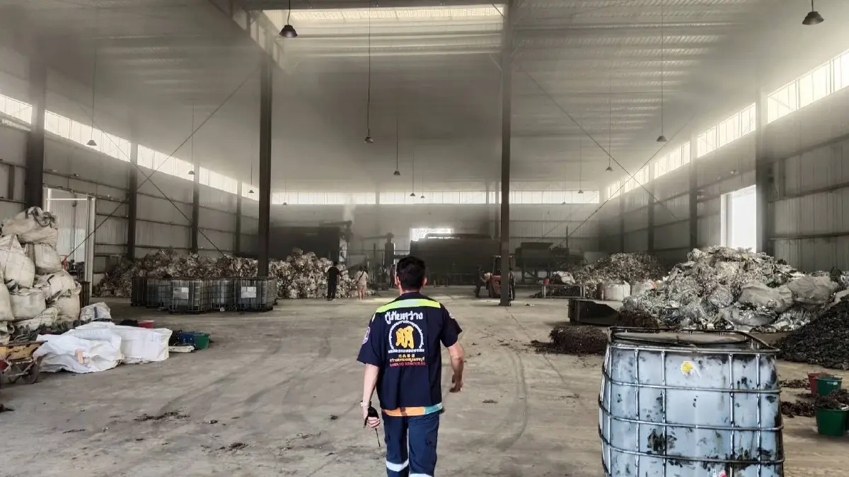 บึ้มสนั่น! 'เครื่องจักรระเบิด' ในพื้นที่ จ.เพชรบุรี มีผู้ได้รับบาดเจ็บ