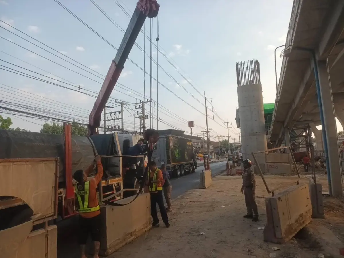 คืบหน้า ถนนทรุดตัว พระราม 2 วิบัติ ประกาศฉุกเฉิน น้ำไม่ไหล สมุทรสาคร