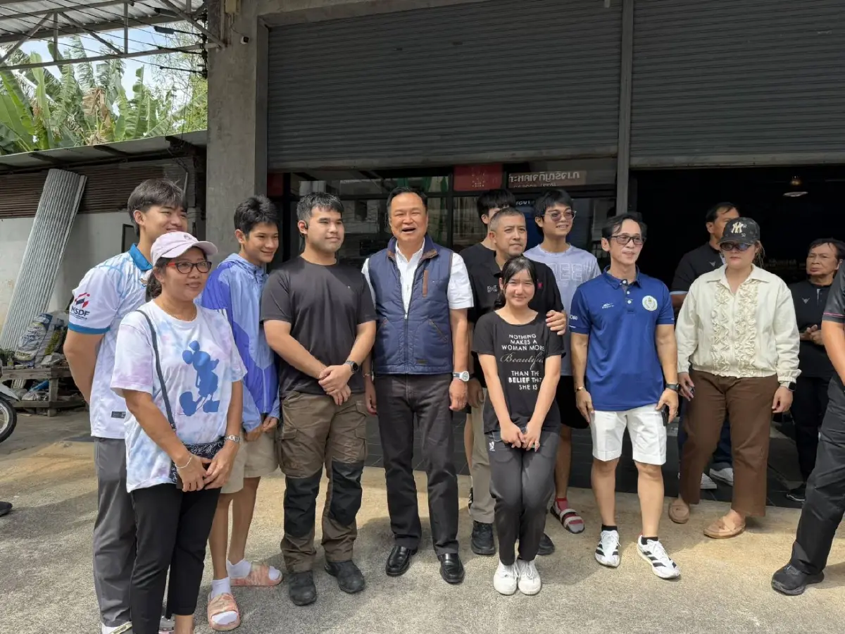 'อนุทิน' ช่วย 'คงกฤษ' หาเสียงระนอง  ชู 'คนละครึ่งพลัส–แลนด์บริดจ์'