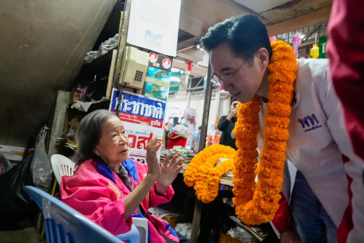 ‘ยศชนัน’ ลุยตลาดวโรรส บอกร้านค้าให้รอนโยบายคนละครึ่ง70-30