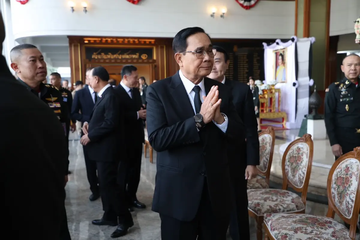 ทภ.1 คึกคัก 'พล.อ.ประยุทธ์' ร่วมวันสถาปนา  ให้กำลังใจทหาร รับไปเยี่ยม ลุงป้อม