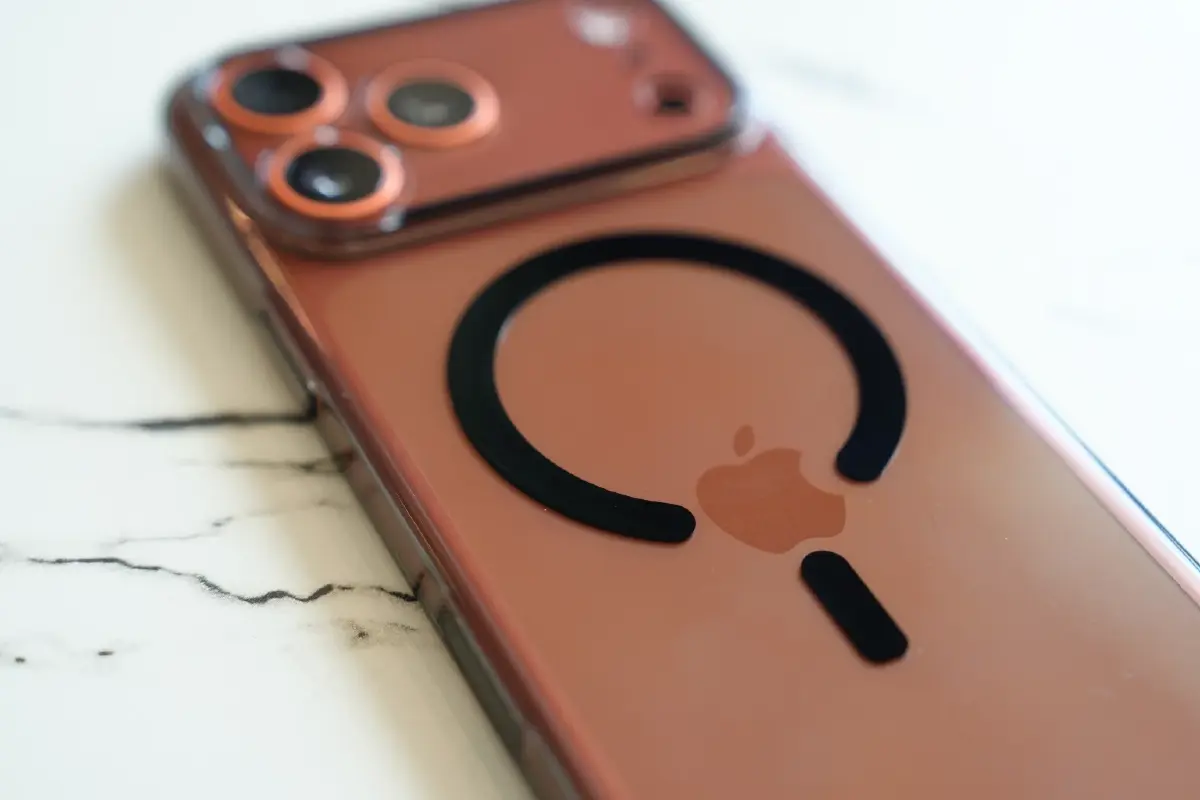 ปีใหม่เคสใหม่! ส่องเหตุผลที่ UNIQ คือเคสมาแรงสำหรับสาวก iPhone 17