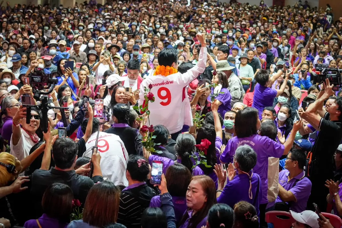 ‘เพื่อไทย‘ ปราศรัย จ.เชียงราย โต้ ‘อนุทิน’ ท้าดีเบตก่อนเลือกตั้ง