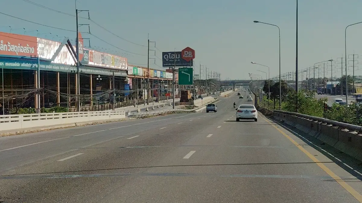 กระทบหนักวันนี้ รถติดมาก น้ำทะเลหนุนสูง ถนนพระราม 2 ขาเข้า กทม.