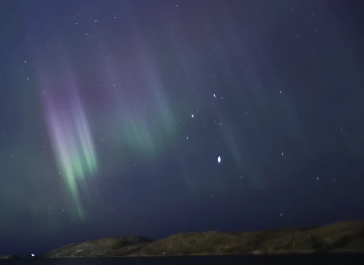 ‘แสงออโรรา’ ปรากฏการณ์จากพายุแม่เหล็กโลก มีกี่สี แตกต่างกันอย่างไร?