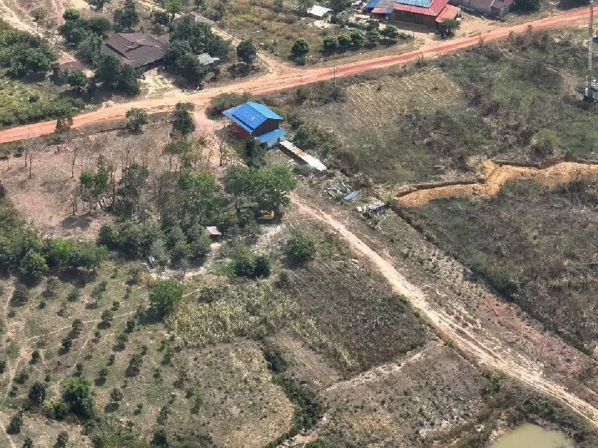 เปิดภาพ กัมพูชา ขุดคูเลต 3 พื้นที่กว่า 1 กม. ประจันหน้าทหารไทย  500 ม.