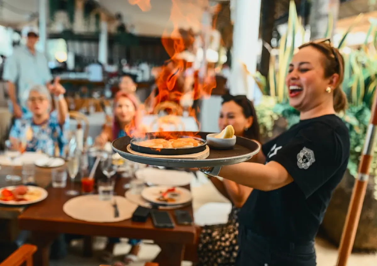 La Dolce Vita Sunday ยกบรรยากาศ ‘กรีซ’ สู่ หาดบางเทา ภูเก็ต