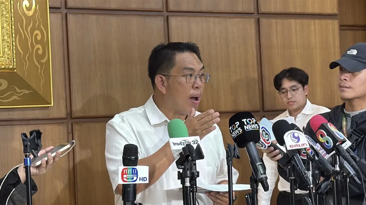 'วิโรจน์' ซัด กกต.อย่าแถ ปมบาร์โค้ด ลั่นเอาถึงติดคุก จ่ายชดเชย