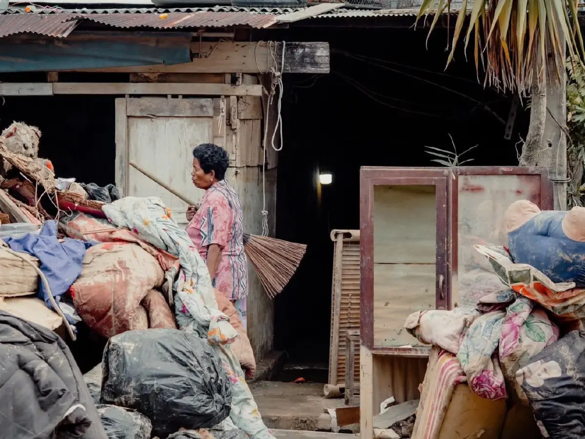 'ลิซ่า' ทวงเงินเยียวยาน้ำท่วมใต้ หลัง 'ภราดร' บอก กกต.ไฟเขียว