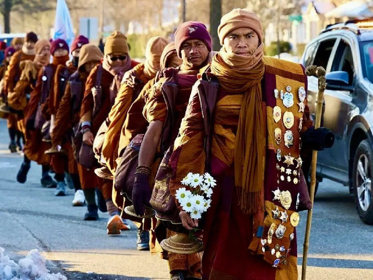 “19 รอยเท้า กับ 36 ชีวิต”