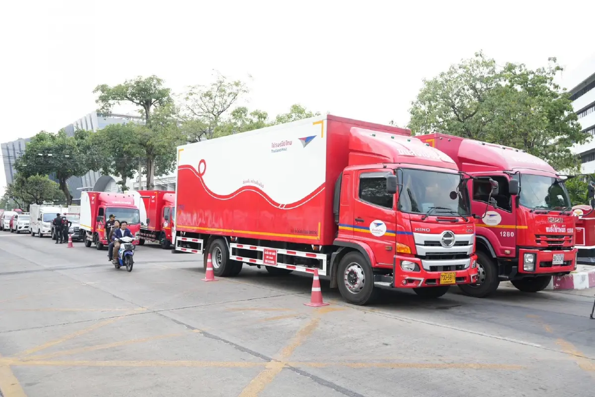 กกต. ปล่อยขบวนรถขนส่งบัตรเลือกตั้งล่วงหน้า กระจาย 400 เขตทั่วไทย รอนับพร้อมกัน 8 ก.พ.