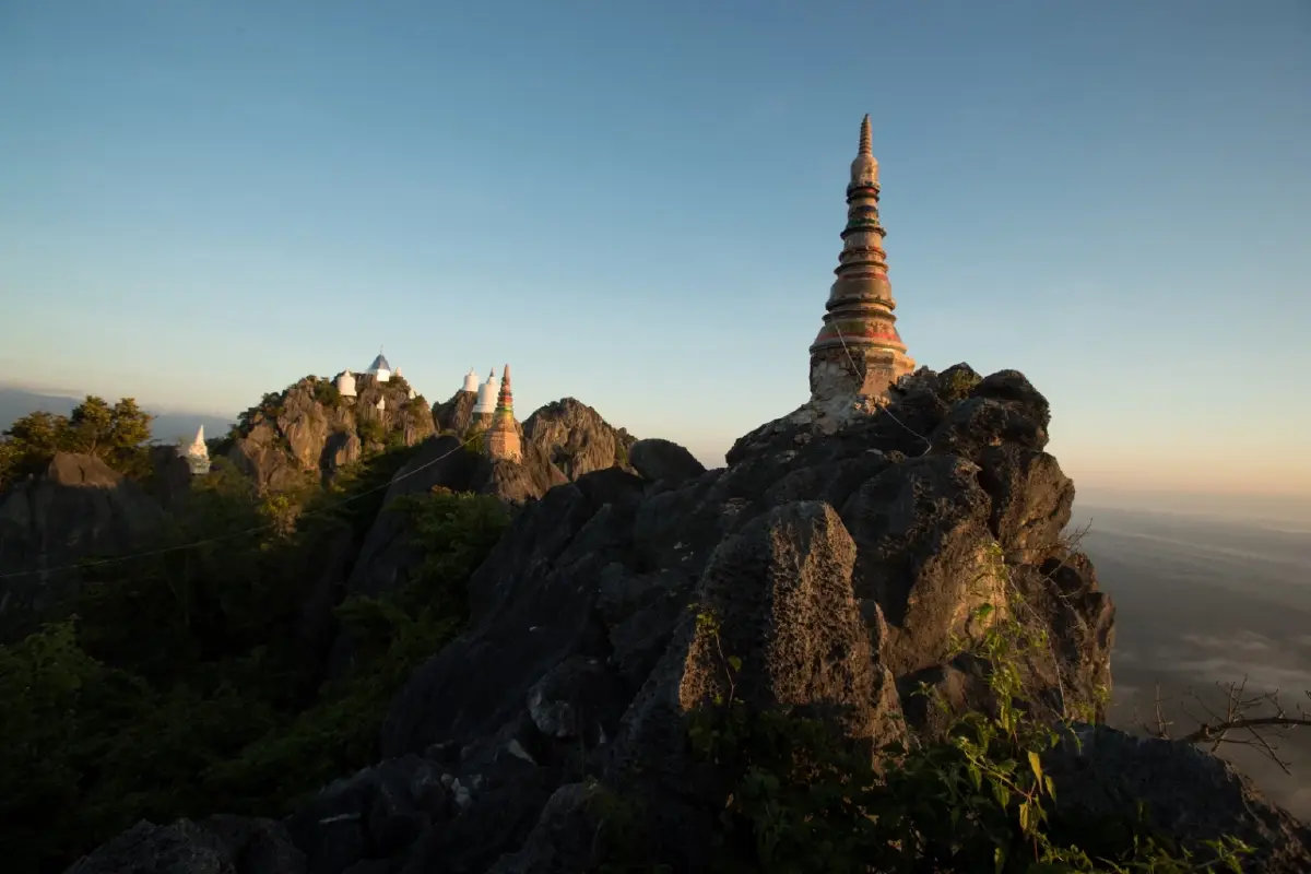 ได้เวลาตามรอย ลิซ่าเที่ยวไทย ยล เจดีย์ลอยฟ้าลำปาง Amazing Thailand