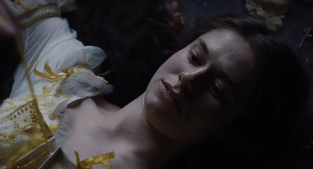 “Wuthering Heights” (วัทเตอริ่ง ไฮต์ส) กลกามความรักยุควิคตอเรียน