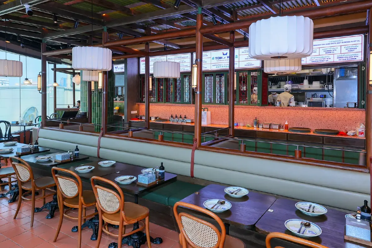 โต๊ะคิม (Toh-Kim) ข้าวมันไก่ ไหหนาน เนื้อไก่นุ่มฉ่ำ น้ำจิ้มรสเด็ด