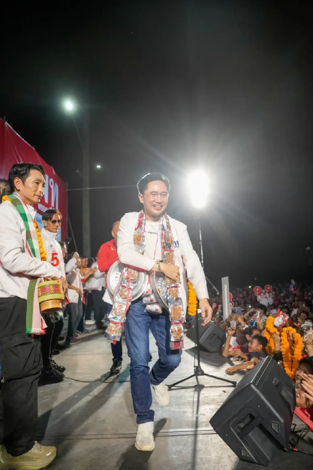 ‘เพื่อไทย’ ปราศรัย4 เวที อุบลฯ ปลุกคนเสื้อแดงเทแต้ม 11 เขต