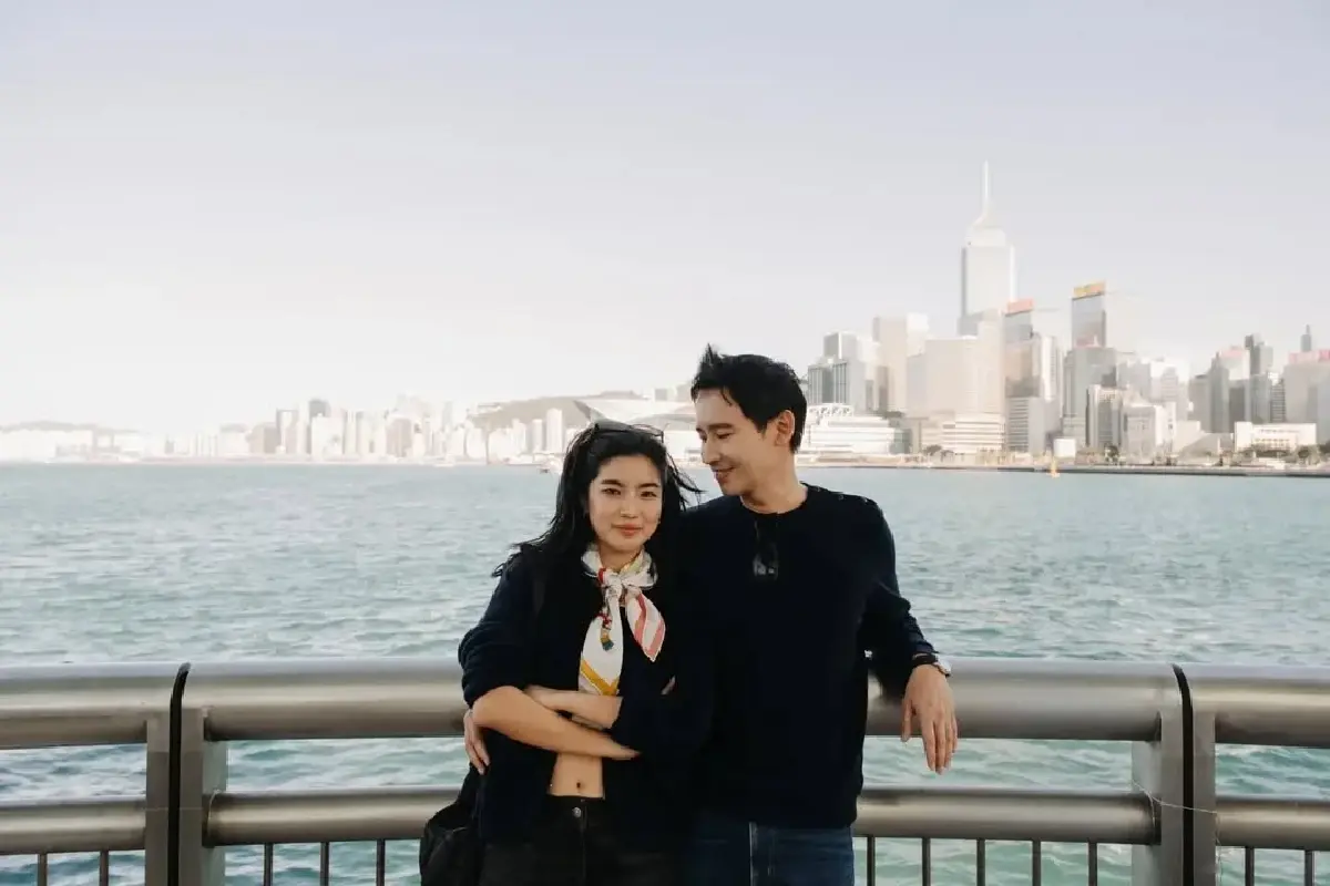 เปิดโหมดคลั่งรัก! ทิม พิธา เสิร์ฟหวานฉ่ำควง ก้อย อรัชพร สวีทฮ่องกง