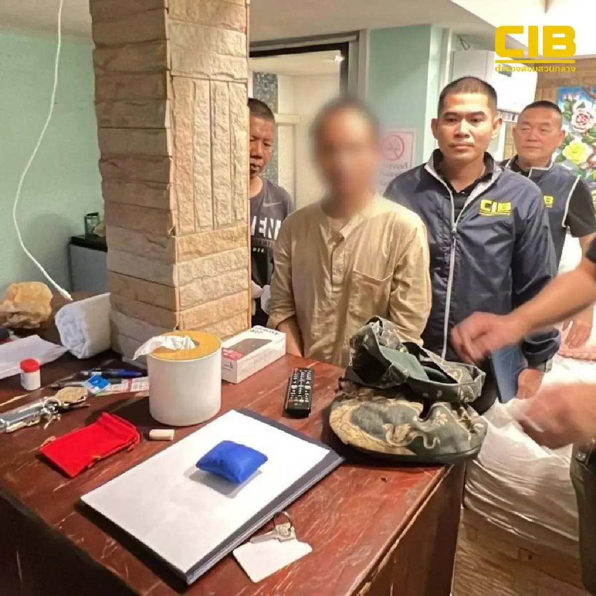 ขู่นักศึกษาสาวโอนเงินล้าน อ้างฟอกเงิน บุกจับหนุ่มสแกมเมอร์