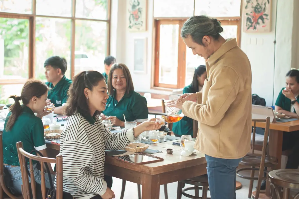 'สวรรค์บนดิน' มากกว่าร้านชา โมเดลเศรษฐกิจเพื่อชุมชนและผืนป่าเชียงราย