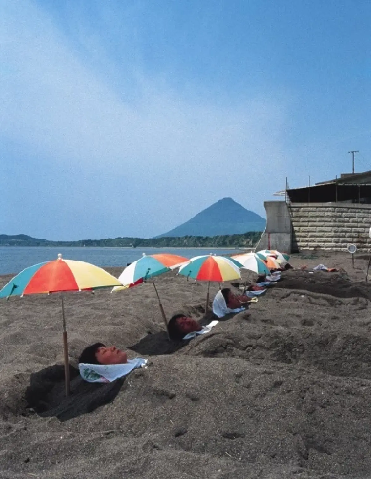 เที่ยวเมืองรอง 'จ. คาโกชิมา’  อาบทรายดำร้อน-ชมภูเขาไฟ l World Pulse