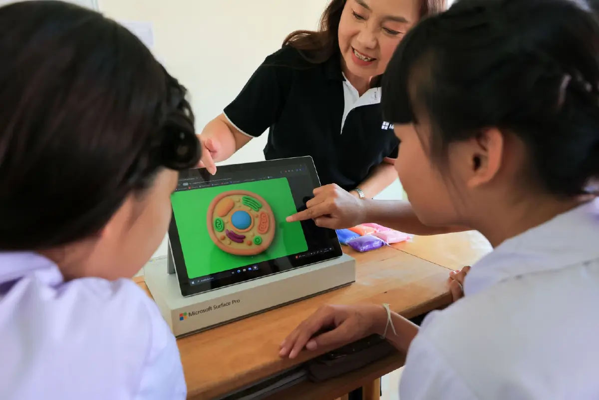 'ธรรมจารินีวิทยา' ผสาน AI–วิถีพุทธ สร้าง 'สะพานแห่งโอกาส' สู่เยาวชน