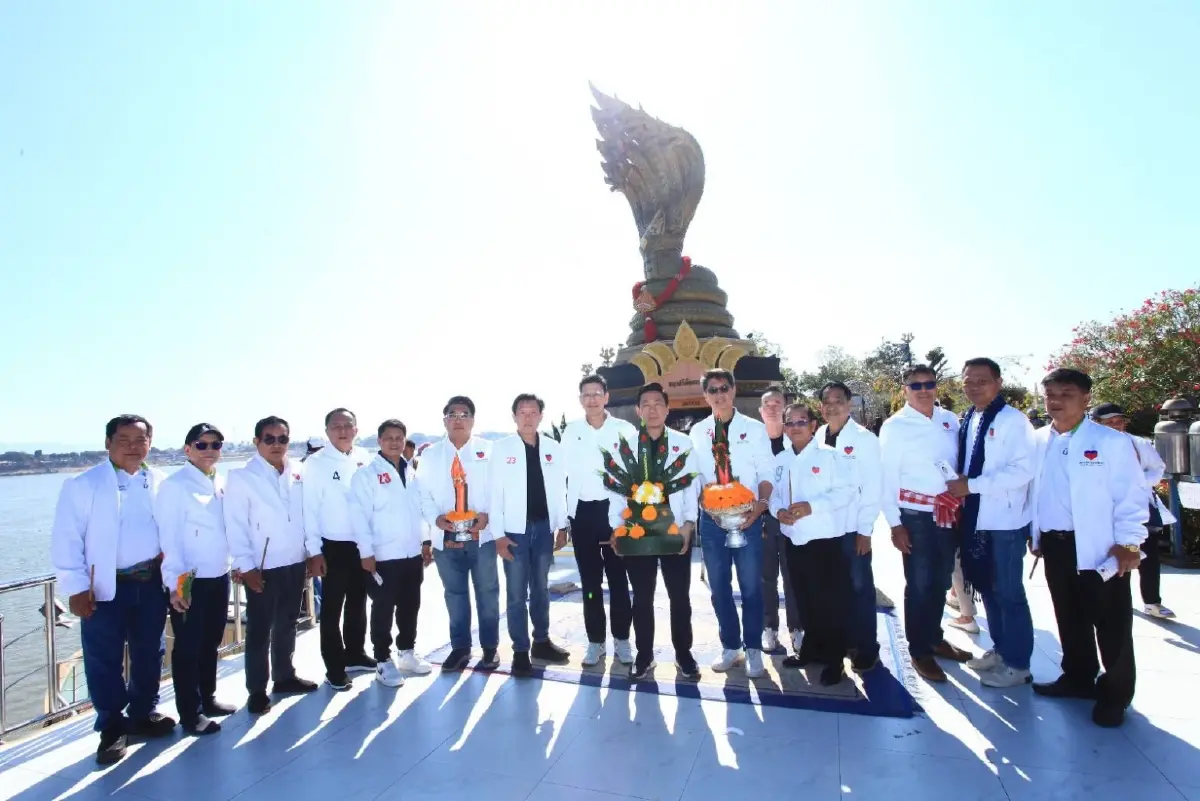 'เอกสิทธิ์' บุกเคาะประตูบ้าน ขอเสียงหนุน ผู้สมัคร-พรรคปวงชนไทย